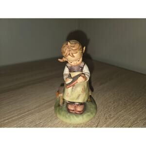 Vintage Hummel Figurine "Busy Student" TMK 6 #367 4" Goebel Figure Germany‎